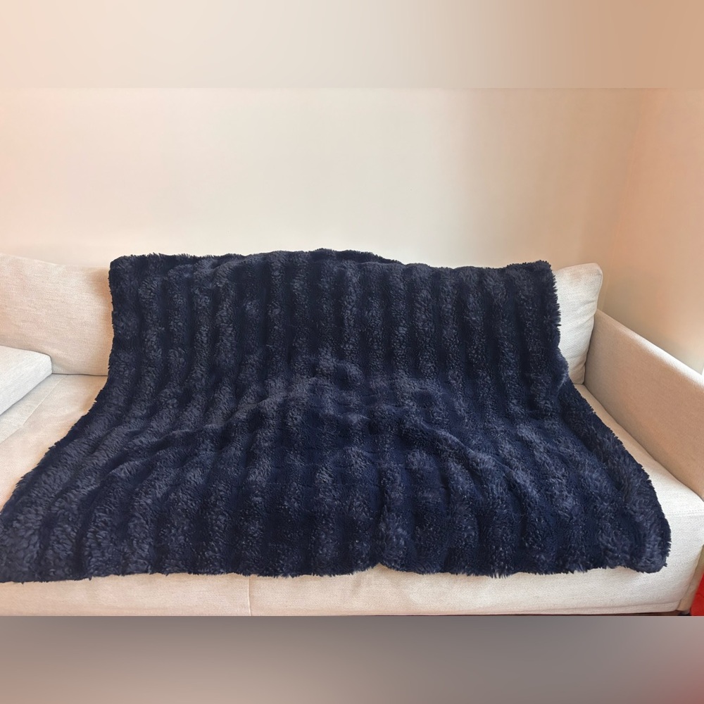 Indigo Faux Fur Throw Blanket in Navy Blue